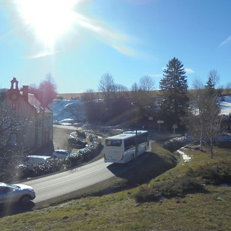 Logis Hotel Restaurant Auberge Du Bougnat Saint-Victor-la-Riviere 外观 照片