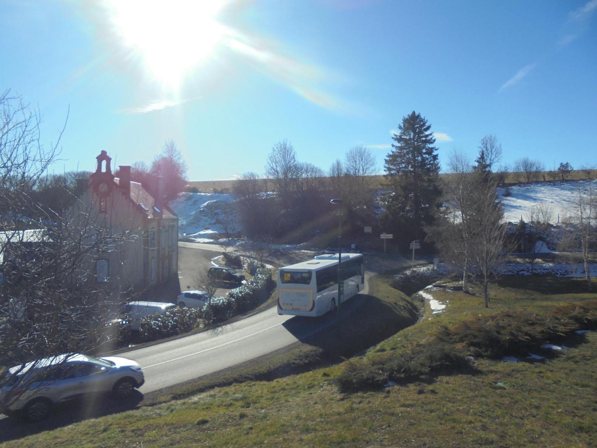 Logis Hotel Restaurant Auberge Du Bougnat Saint-Victor-la-Riviere 外观 照片